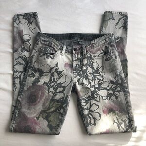 Guess Women's Straight Leg Jeans Floral Gray and Pink